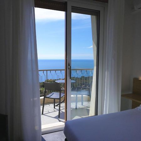 Hotel Due Gemelli Риомаджиоре Экстерьер фото