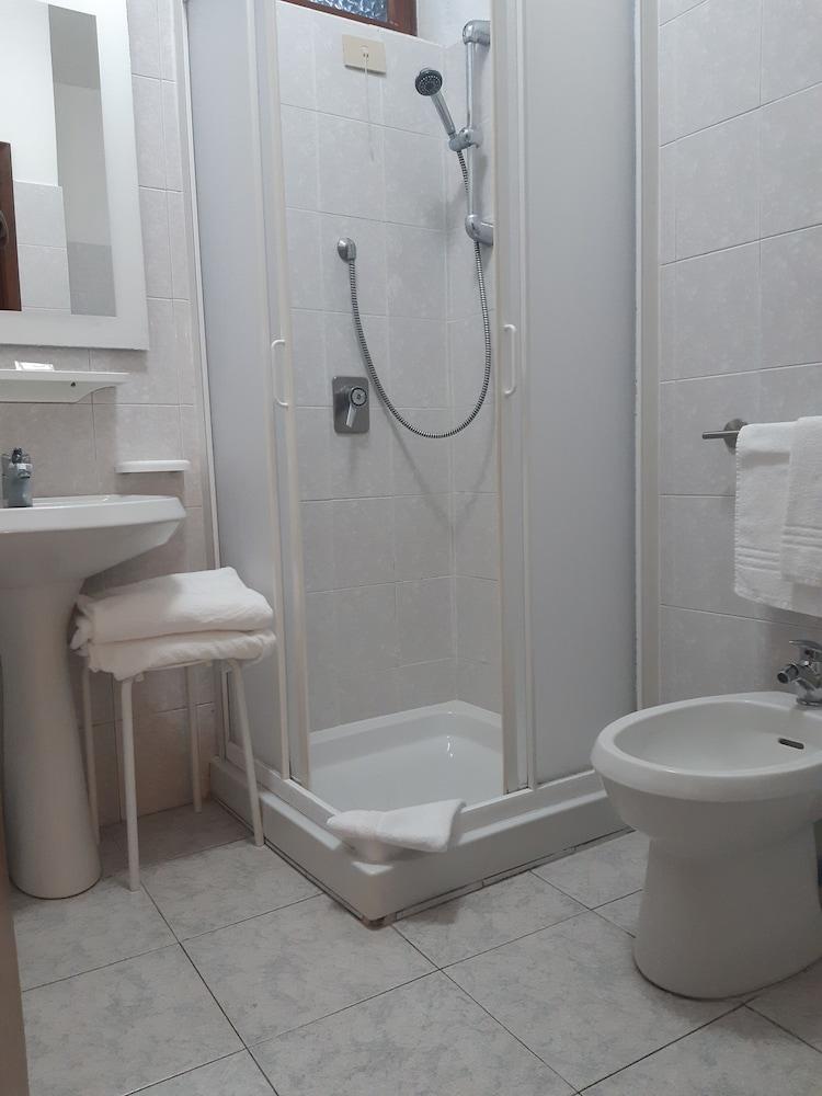 Hotel Due Gemelli Риомаджиоре Экстерьер фото