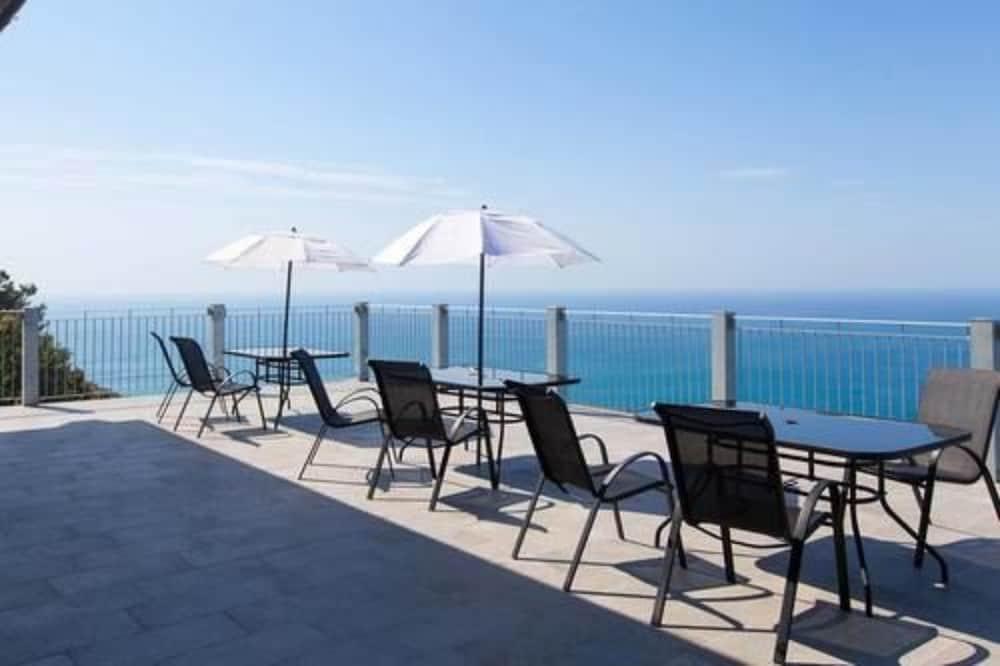 Hotel Due Gemelli Риомаджиоре Экстерьер фото