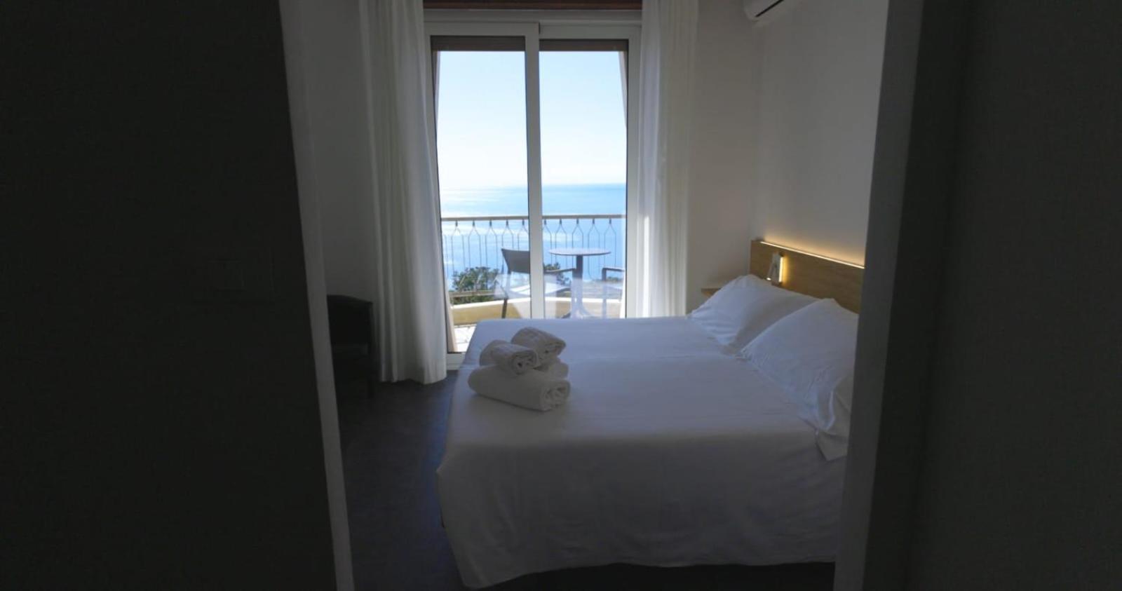 Hotel Due Gemelli Риомаджиоре Экстерьер фото