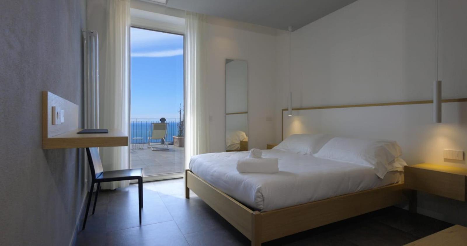 Hotel Due Gemelli Риомаджиоре Экстерьер фото