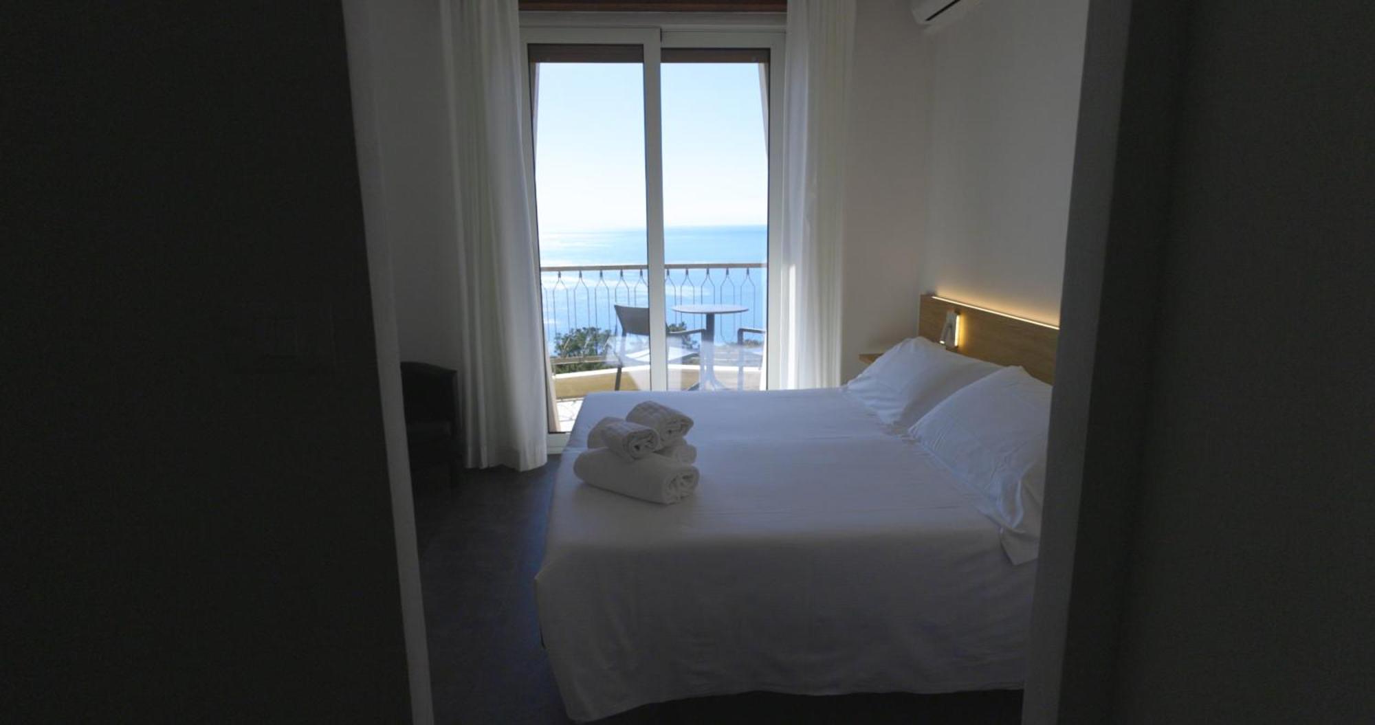 Hotel Due Gemelli Риомаджиоре Экстерьер фото